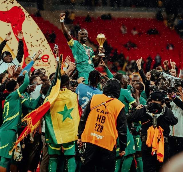 GA黄金甲-非洲杯夺冠!总统宣布:球员12万美元+1500平米土地 全国放假