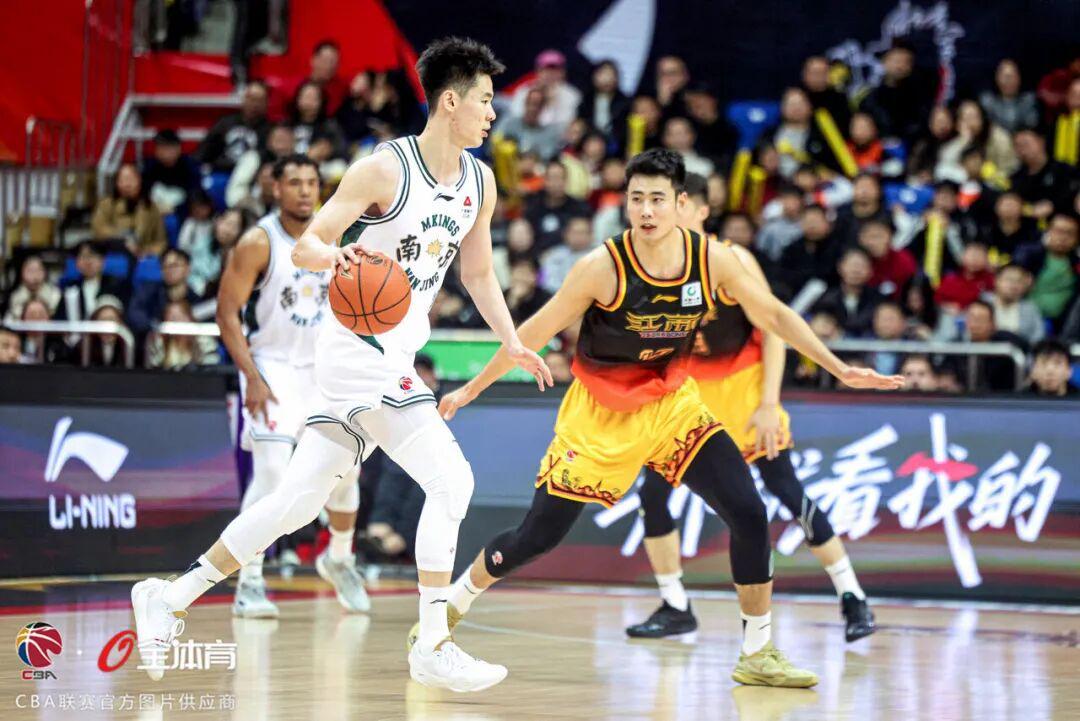 GA黄金甲登录入口-CBA积分榜，浙江加时胜广厦，上海独占榜首，山东连胜，北京3连胜