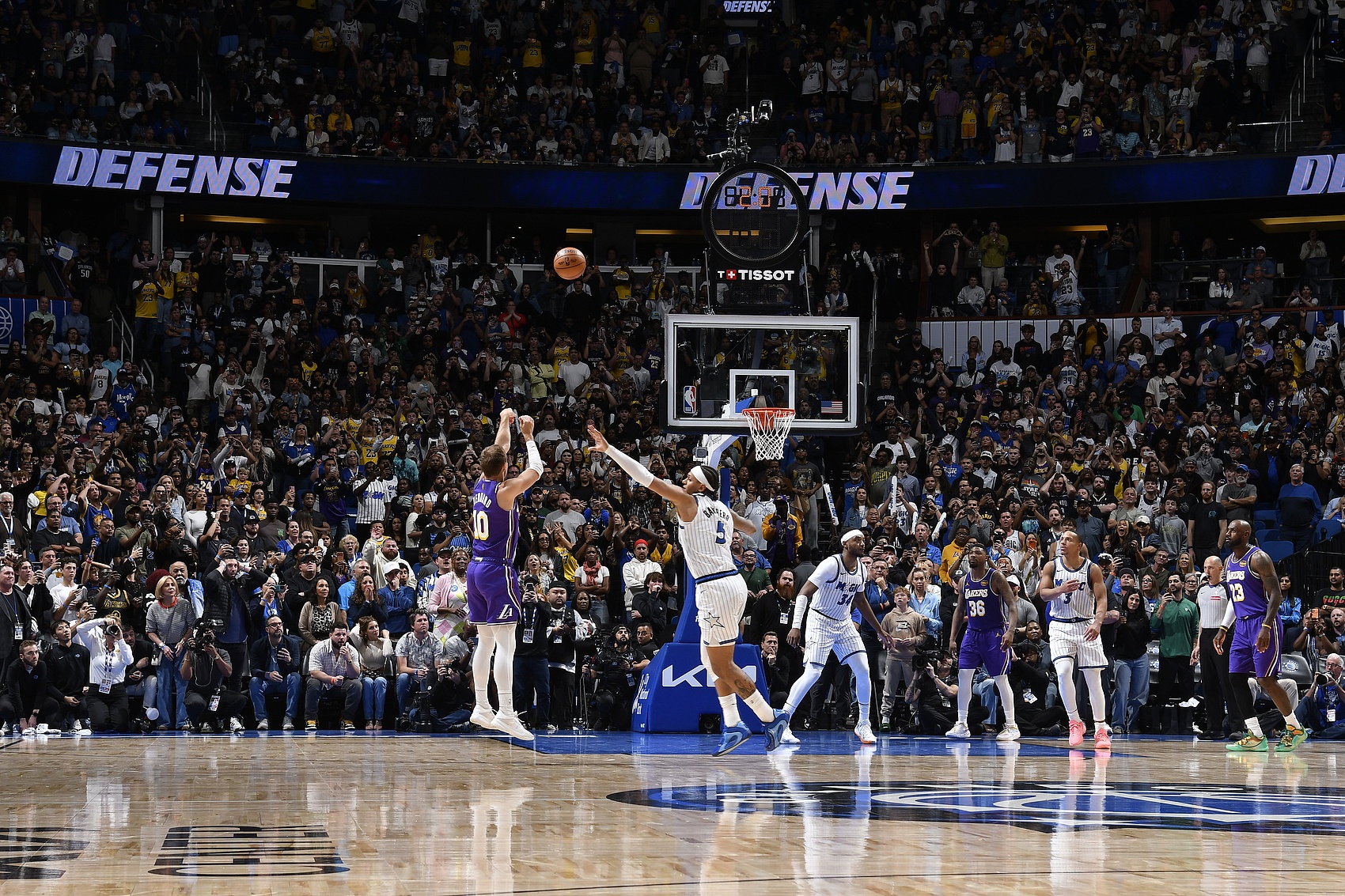 GA黄金甲登录入口-肯纳德审判之投！东詹里哪个都不能放 湖人的进攻上限创造奇迹